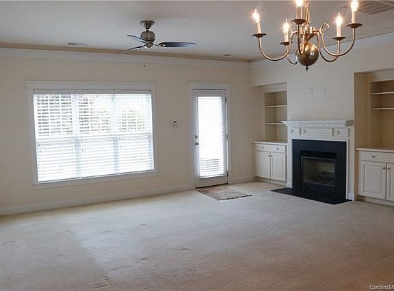5th image of 923 White Point Dr