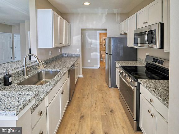 5th image of 34704 Villa Cir Unit 1107