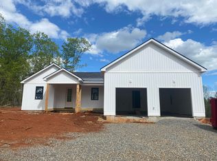 1596 Waterford Dr, Moneta, VA 24121