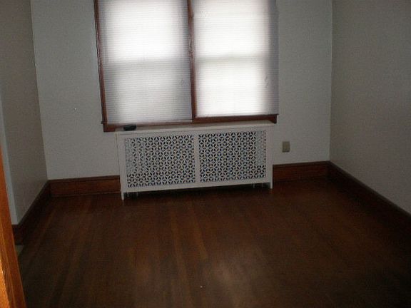5th image of 802 N Oakwood Ave