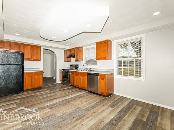 4th image of 5629 Wakeshire Ct