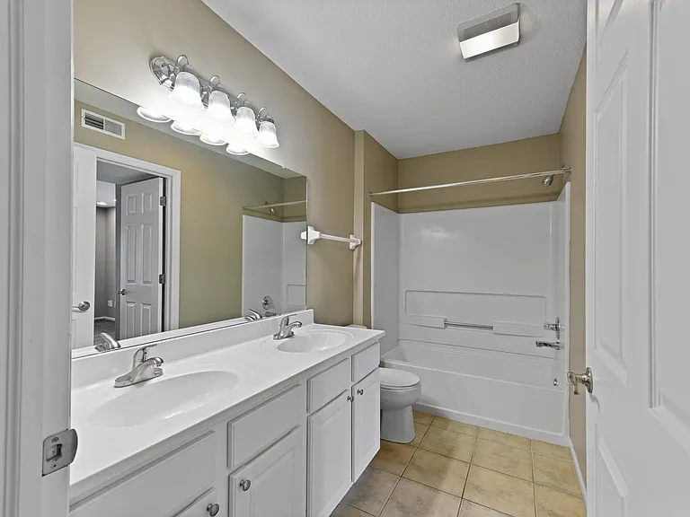 Heritage Glen — Photo 10
