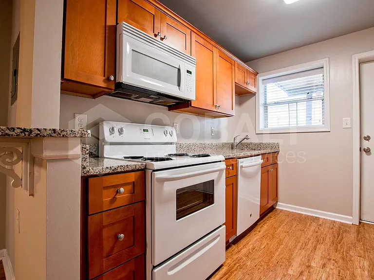 271 Glen Iris Dr NE #2A — Photo 4