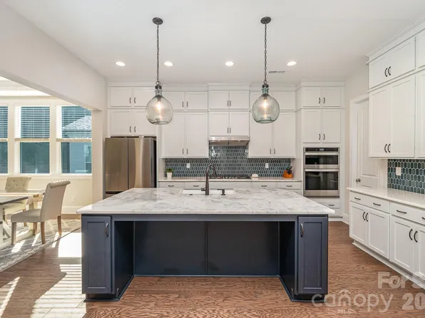 1390 Cedardale Ln, Denver, NC 28037
