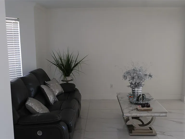710 Hidden Rdg W — Photo 14