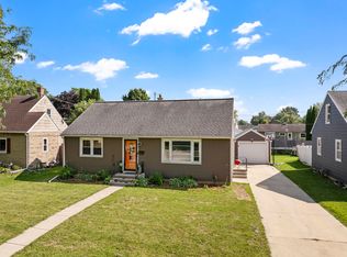 522 4th St, Fond Du Lac, WI 54935