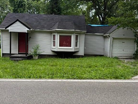 3rd image of 10105 Imperial Dr