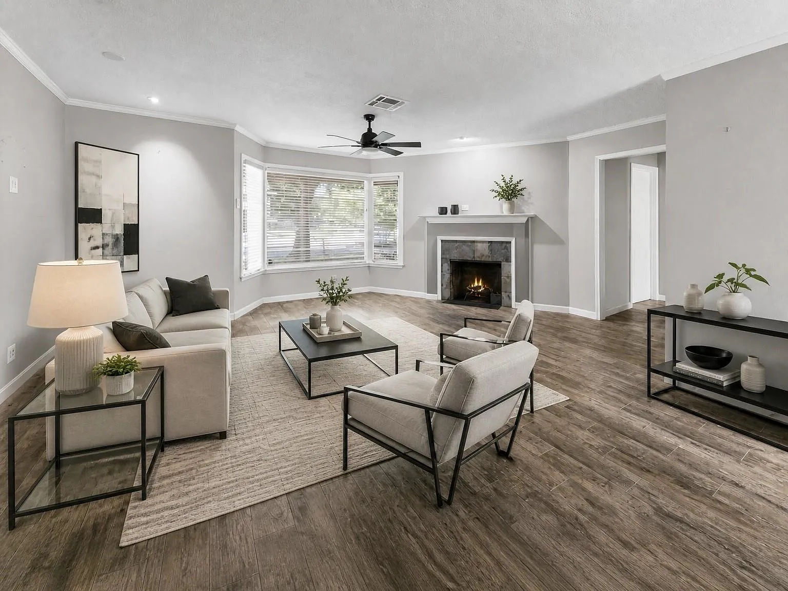 5 bed, 3.0 bath, 2234 sqft, $3,295 — Photo 2