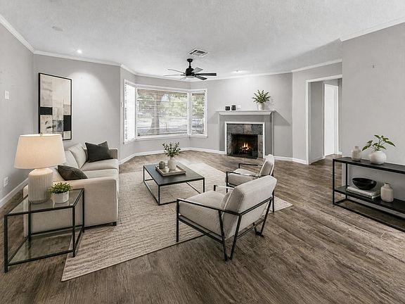 2nd image of 3314 Blue Bonnet Blvd