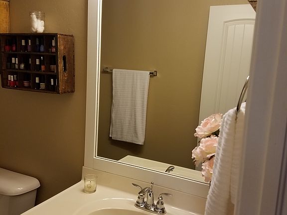 2nd bathroom