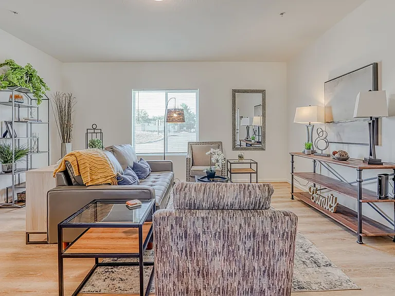 Ridgecrest Apartments — Photo 41