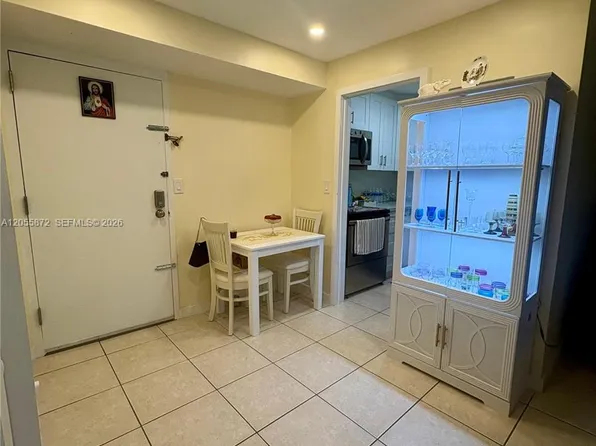 5050 NW 7th St APT 309, Miami, FL 33126