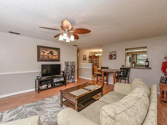 4th image of 3867 Tampico Dr