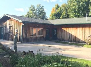 227 N Garfield St, Maple Rapids, MI 48853