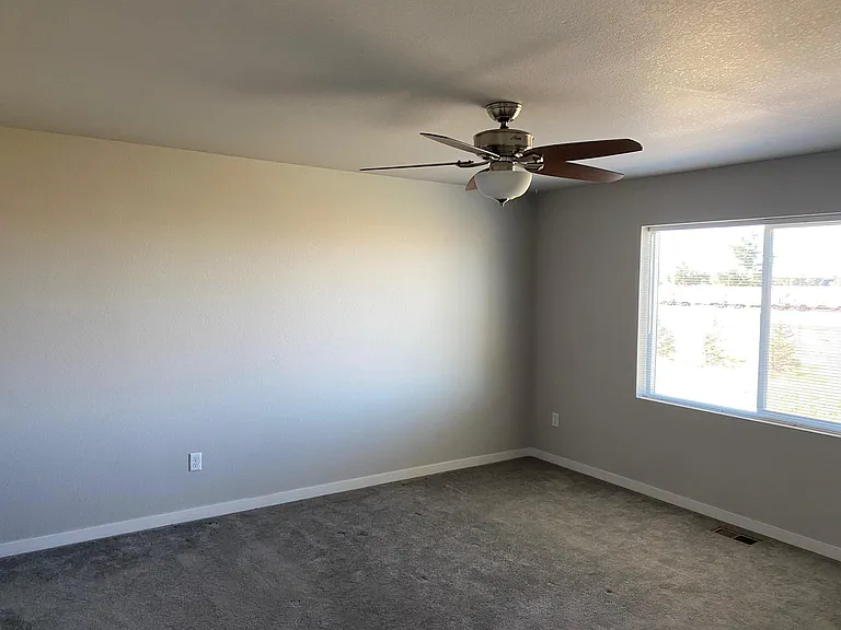 2102 Lager St — Photo 11