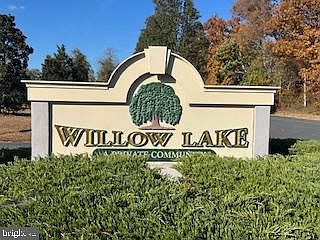 5th image of 22529 Lakeshore Dr