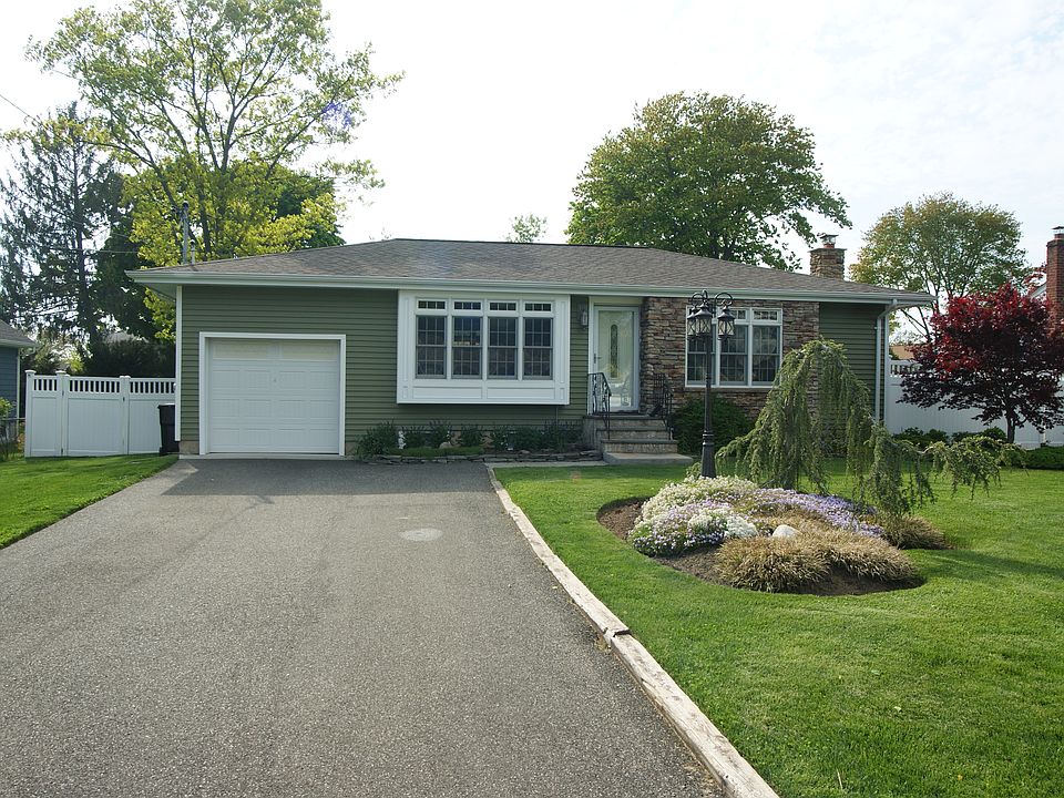 1st image of 22 Cotter St