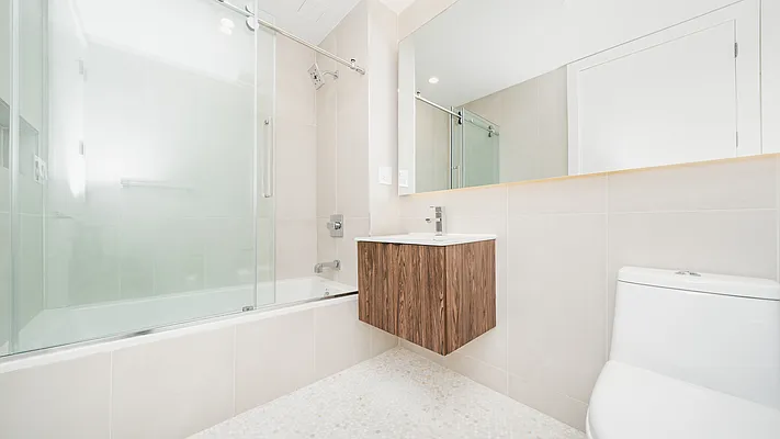 Rented by Nooklyn NYC LLC | media 44