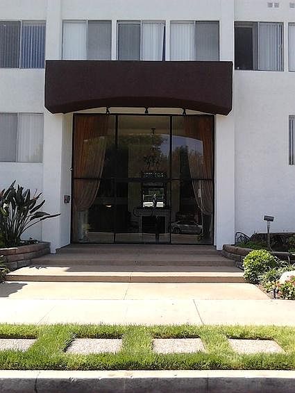 1st image of 17440 Burbank Blvd APT 309