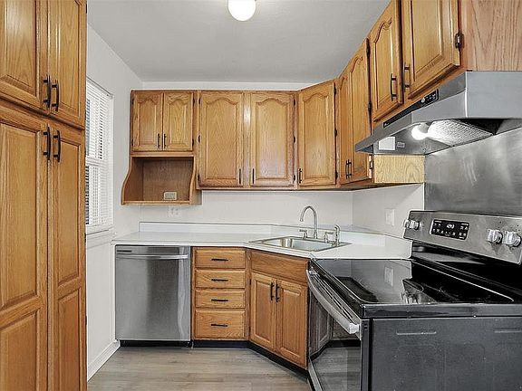 4th image of 214 S Grant Ave