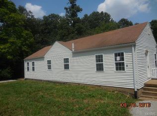 8 New Sugar Creek Rd, Fenton, MO 63026