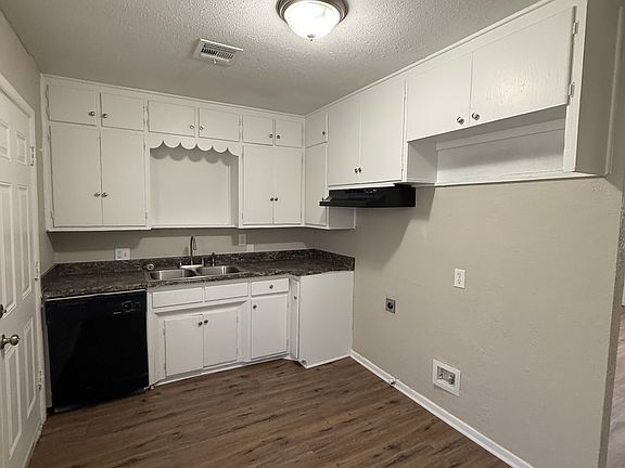 5th image of 1133 NW 84th St