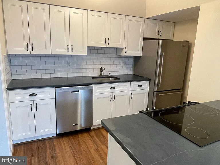 121 E Chelsea Cir — Photo 4
