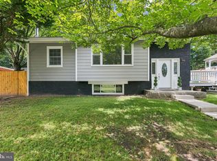 8902 Sylvania St, Lorton, VA 22079