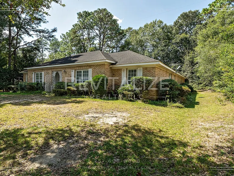 962 Lansdale Ct — Photo 4