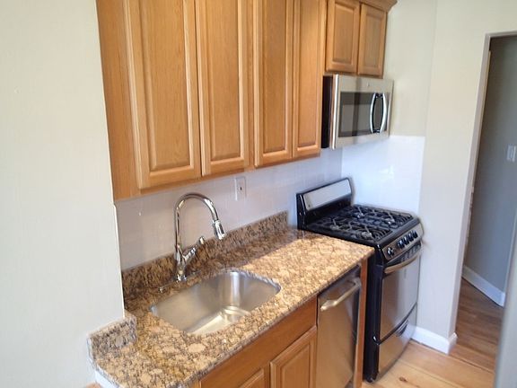 3rd image of 13811 Beach Channel Dr APT B2