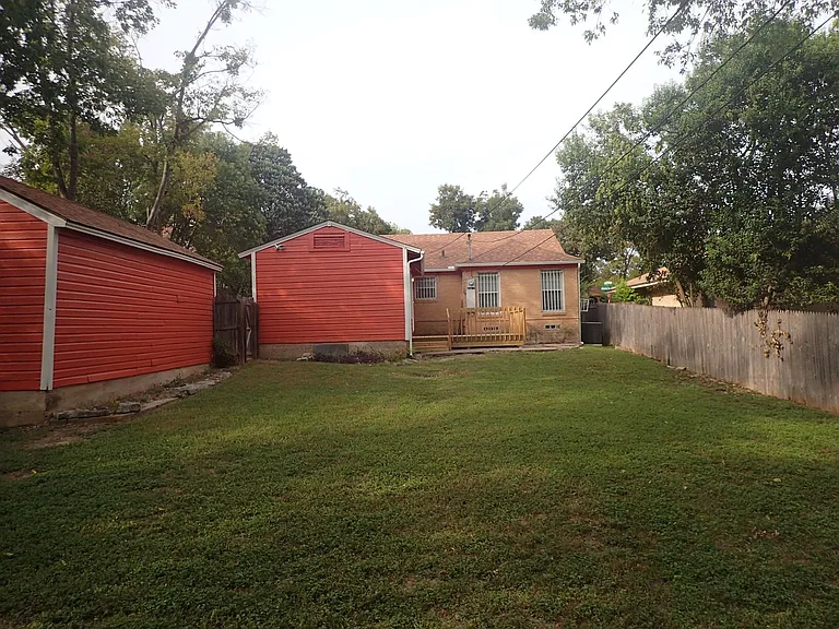 6340 Parkdale Dr — Photo 20