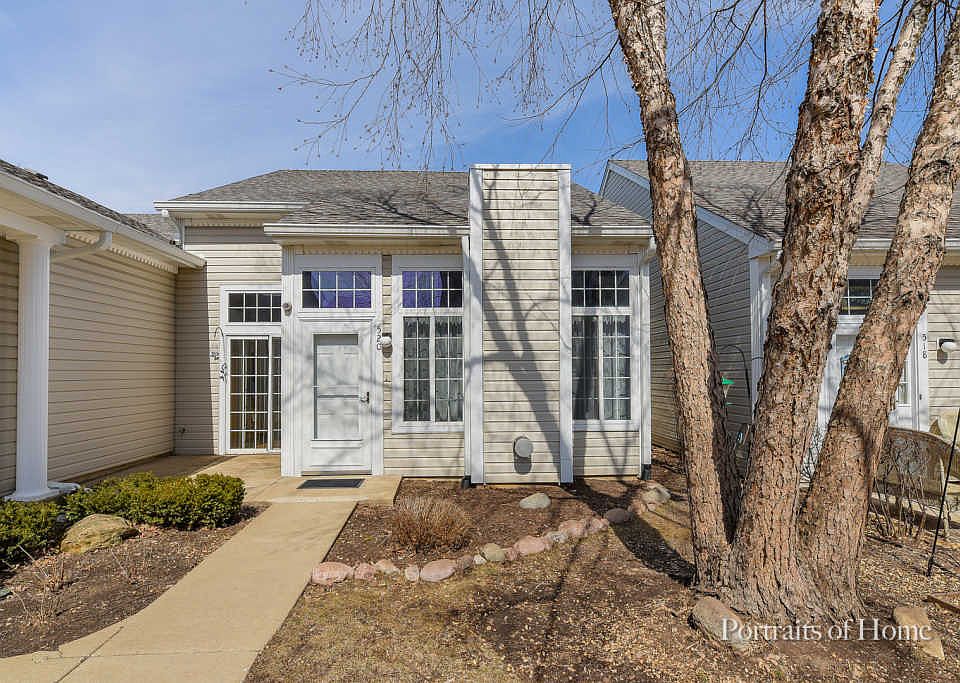 1st image of 520 E Victoria Cir #520