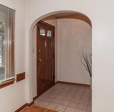 5th image of 1109 N Downey Ave