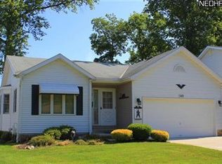549 Ezmor Ln, Wickliffe, OH 44092