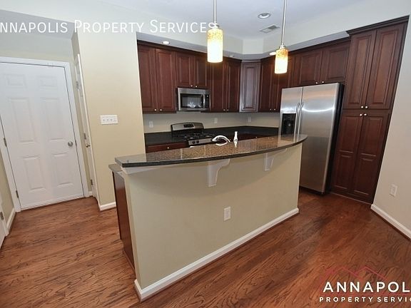 3rd image of 7542 Stoney Run Dr #A