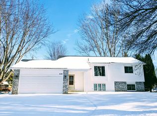 4138 Braddock Trl, Eagan, MN 55123