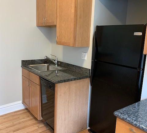 5th image of 205 Washington Blvd #1