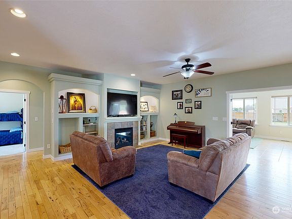 2nd image of 205 NW Evans Avenue