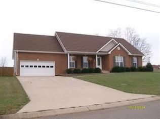 1142 Thornberry Dr, Clarksville, TN 37043