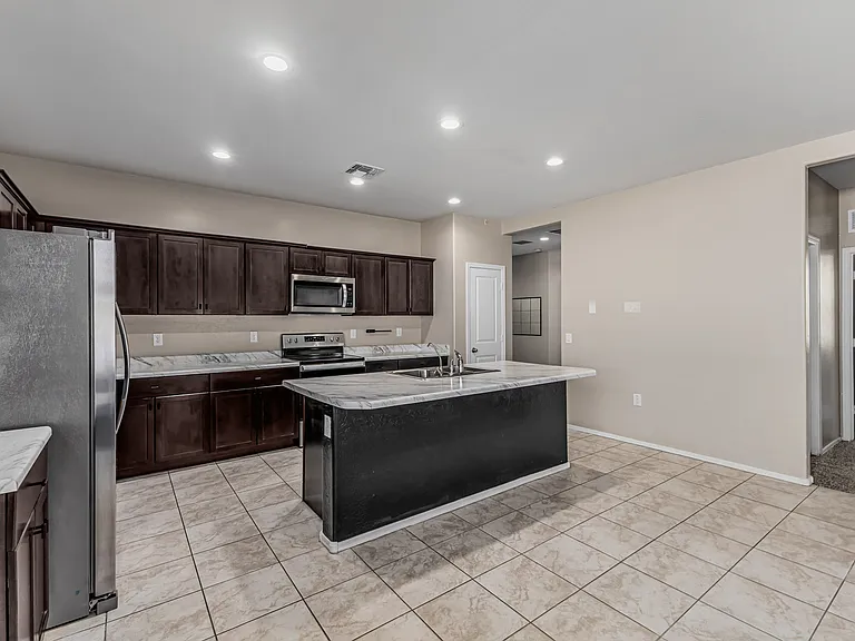 4656 W Nutmeg Ave — Photo 7