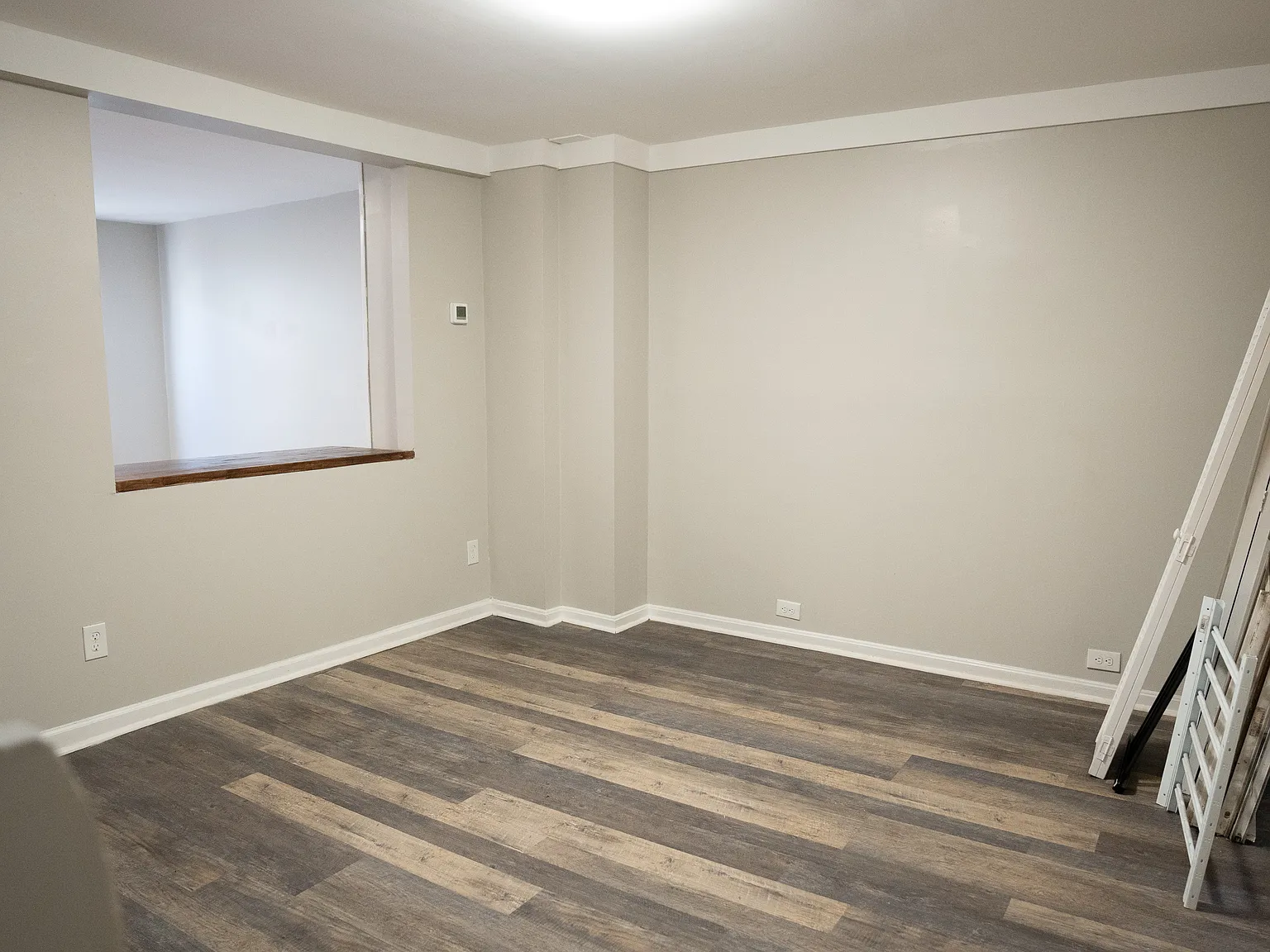 2 bed, 1.0 bath, $1,600 — Photo 2