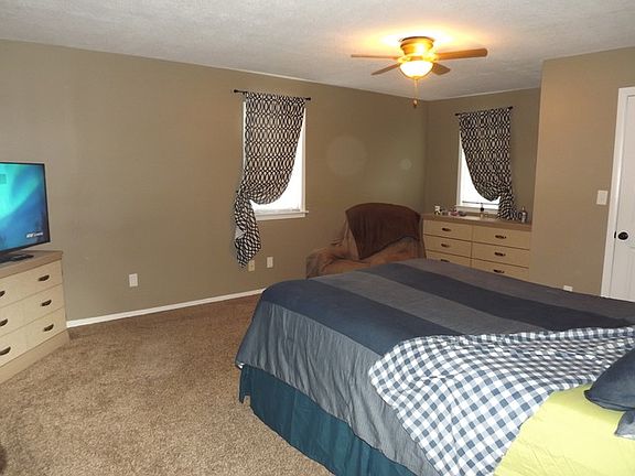 5th image of 242 N Randolph Ave