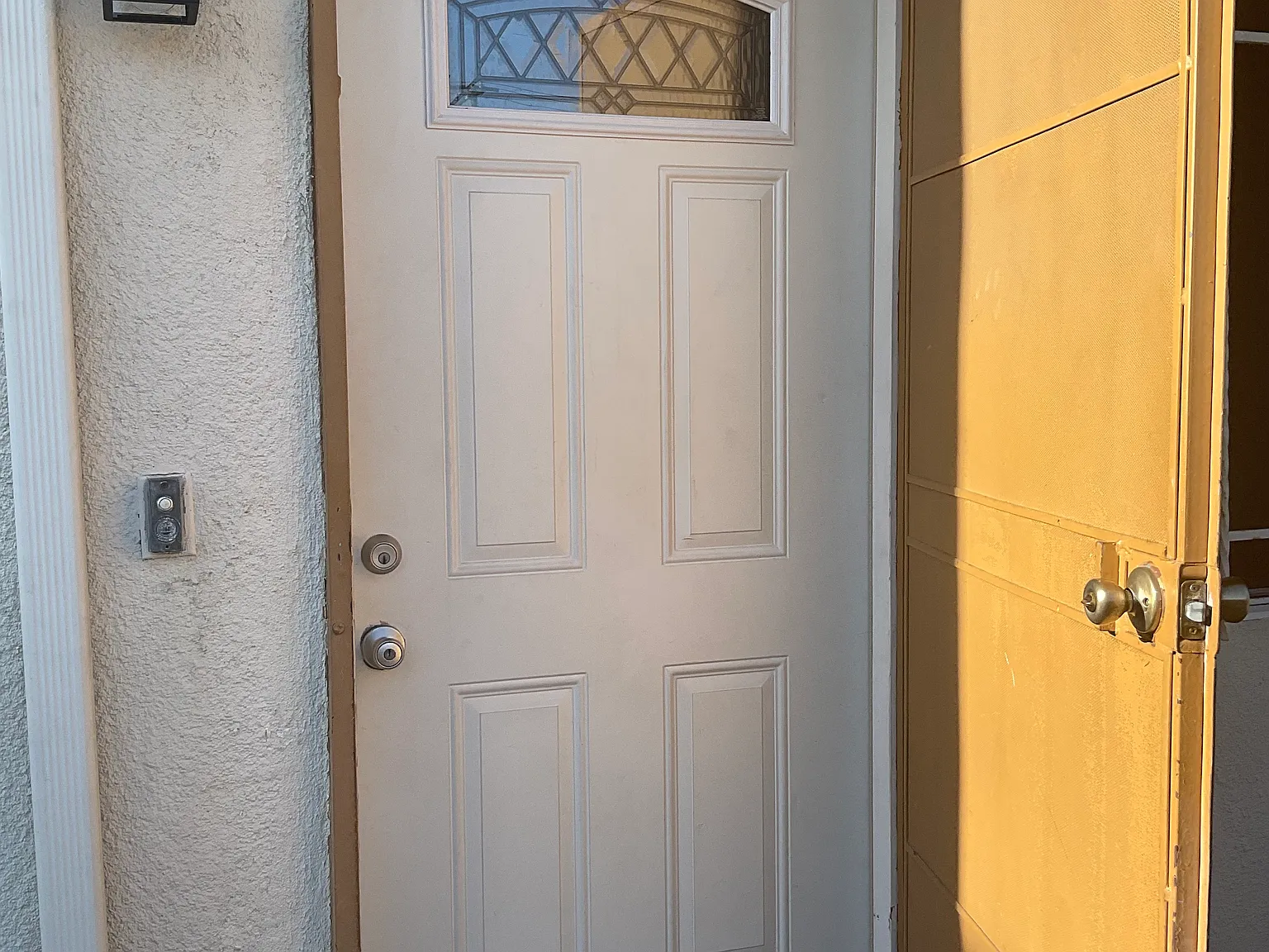 12520 Oxford Ave — Photo 1