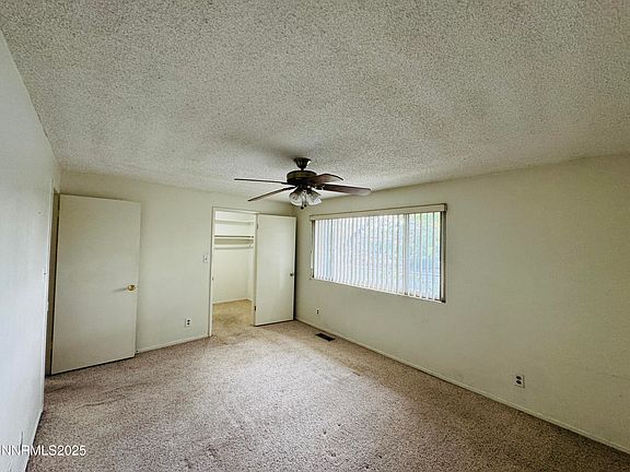 5th image of 801 Woodglen Dr APT 2