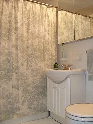 Sold by Green Home NY Realty LLC | media 8