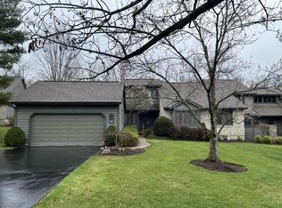 26 Woodcreek Dr, Cincinnati, OH 45241