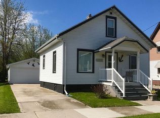 1011 21st St, Two Rivers, WI 54241