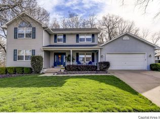 804 Wood Pointe Dr, Springfield, IL 62702