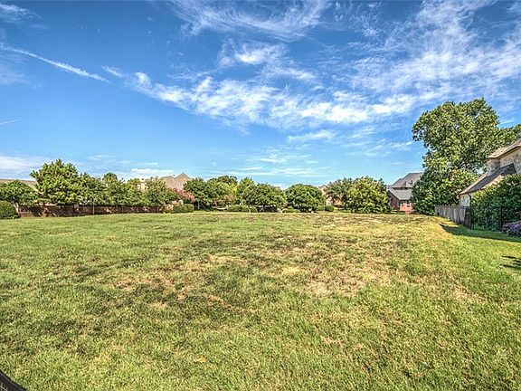 4th image of 5607 Normandy Dr