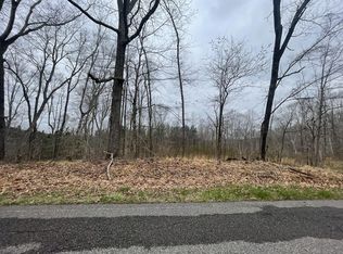 1 Forest Trl, Bumpus Mills, TN 37028